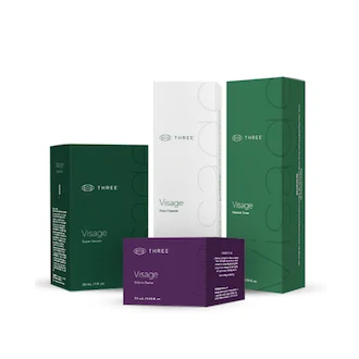Colección de cuidado de la piel THREE Visage con limpiador, tónico, sérum e hidratante